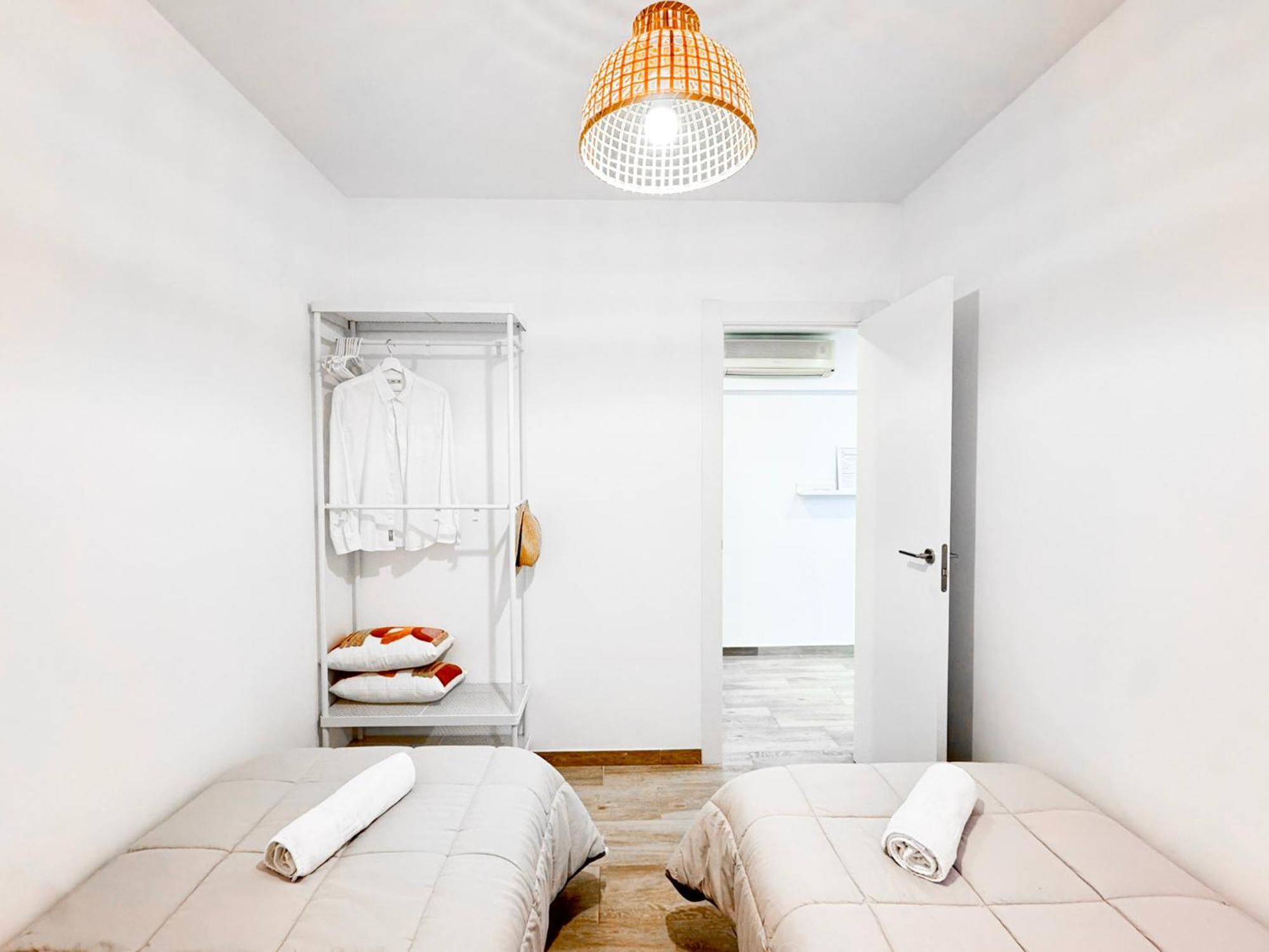 Apartamento Nuevo, A 60 Metros De La Playa Y Con Vistas Laterales Al Mar