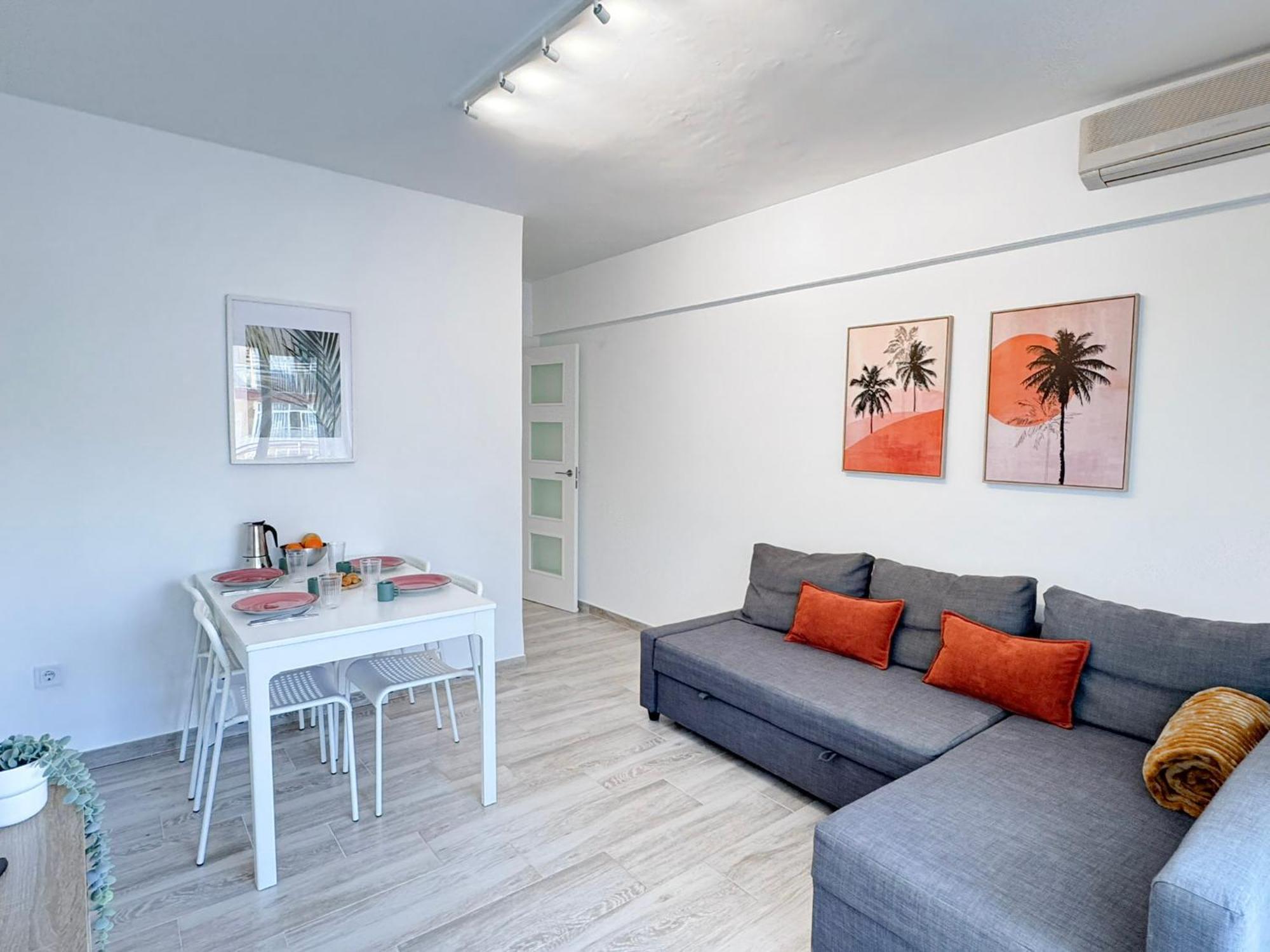 Nuevo, A 60 Metros De La Playa Y Con Vistas Laterales Al Mar Apartment *